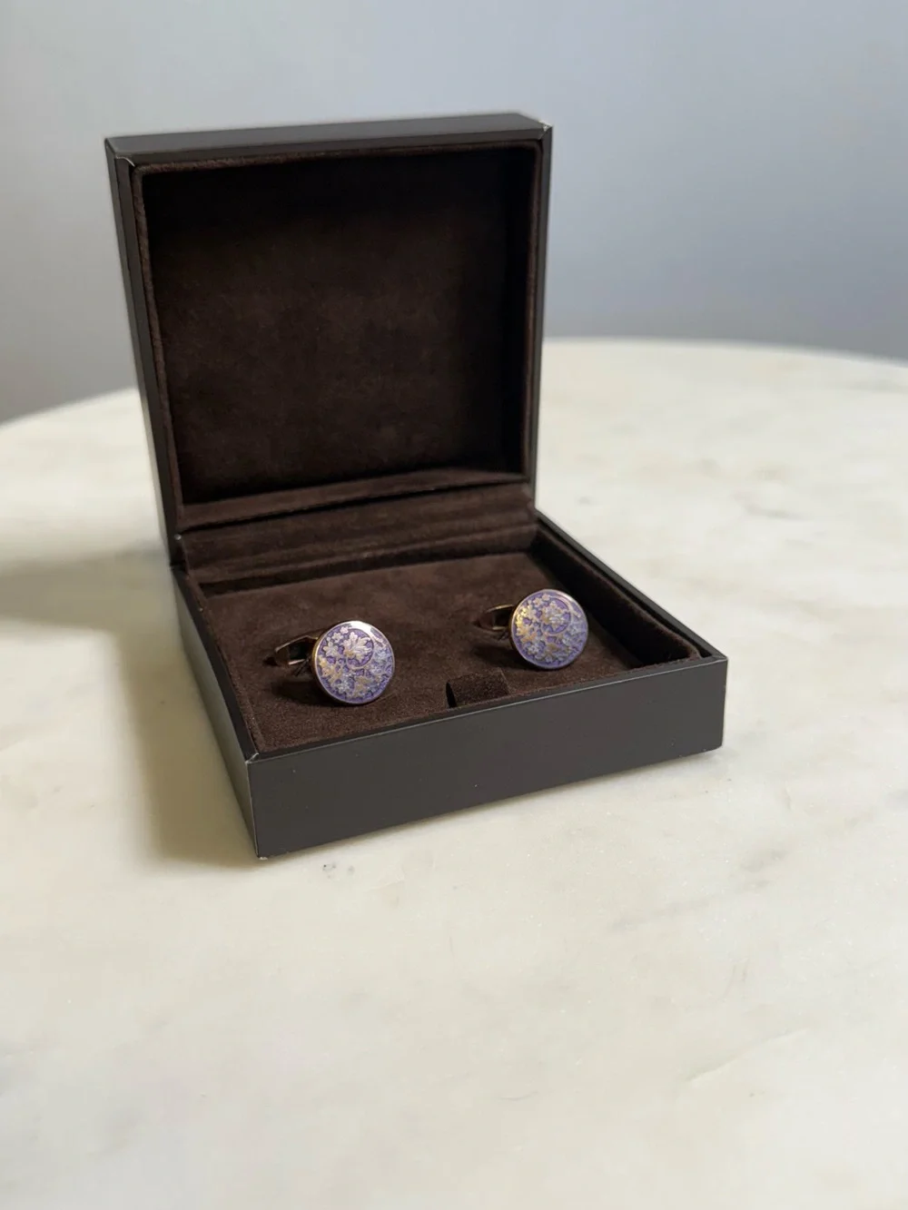 Paul Stuart round purple